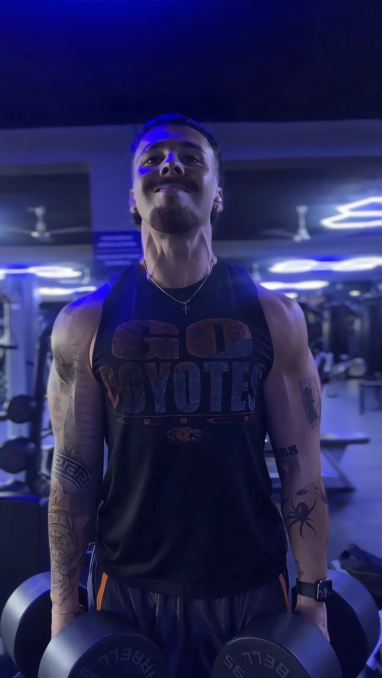 Jeremías Quintana en el gimnasio — coach fitness online